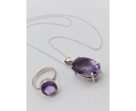 An amethyst Ring  and matching pendant in 925 silver 