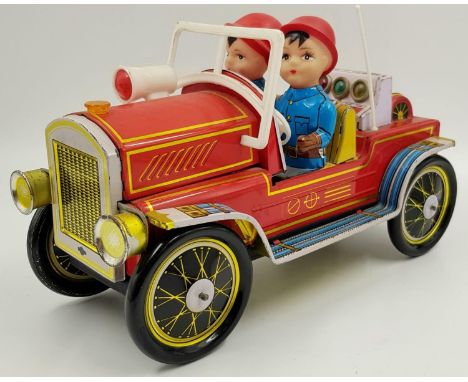 Vintage Fire Chief Truck. Chef de Pompiers. As new, in original box. 26cm 