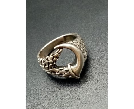 Celtic silver ring, weight 11g and size S 