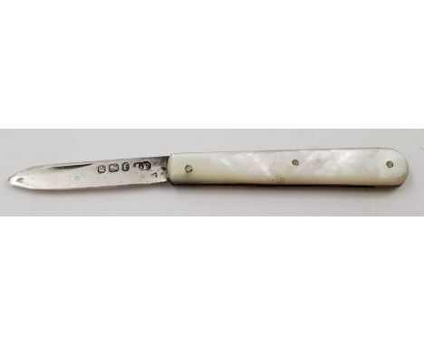 Vintage Silver Fruit Knife with Mother of Pearl Handle.8cm. 8g 