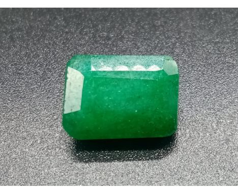 5.82 Cts Natural Emerald. Octagonal Step Cut shape. IGL&amp;I certified 