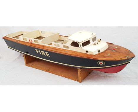 A Vintage Crash Tender Model Boat. No Engine and in need of a little TLC. Would make a great restoration project. 90cm long. 