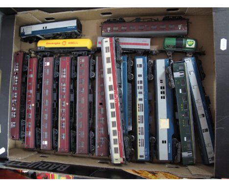 Fifteen Items "OO" Gauge/4mm Rolling Stock, twelve coaches , three wagons, by Hornby, Triang, Lima etc, various liveries, plu