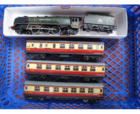 A Hornby Dublo 3 Rail Duchess Class 4-6-2 Steam Locomotive and Six Wheel Tender, BR Green "Duchess of Montrose" R/No 46232, u
