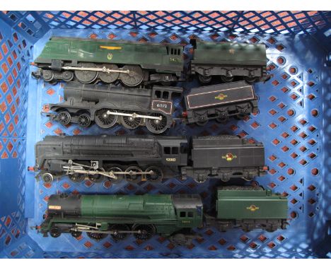 Four Hornby/Triang "OO" Gauge/4mm Steam Locomotives and Six Wheel Tenders, Hornby "Battle of Britain" Class " Sir Winston Chu