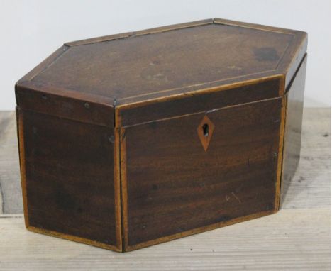 A Georgian mahogany tea caddy, length 24cm.