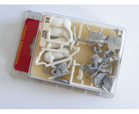 This is a vintage&nbsp;CHAOS CHARIOT&nbsp;made in the&nbsp;UNITED KINGDOM&nbsp;by&nbsp;CITADEL MINIATURES&nbsp;in 1992. It co