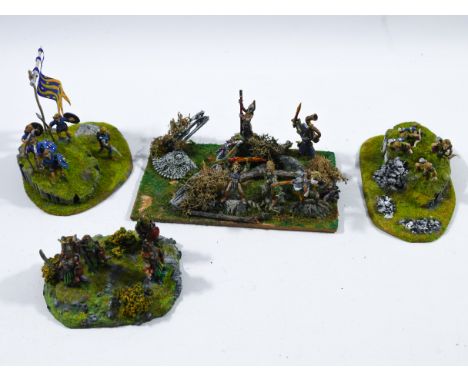 This is a lot of ELF miniatures made by GAMES WORKSHOP, RAL PARTHA, GRENADIER etc for use with WARHAMMER, DUNGEONS &amp; DRAG