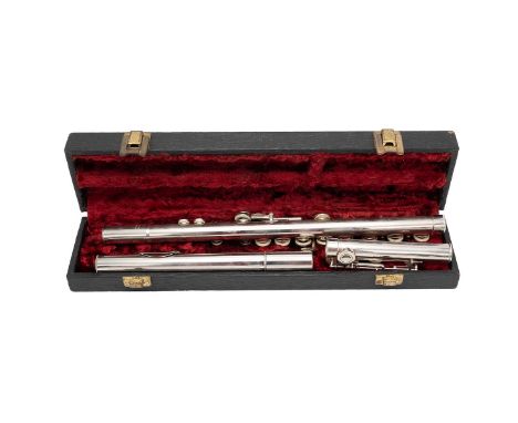 Musical instrument- Boosey &amp; Hawkes 'Regent' flute in rexine covered wooden fitted case. Case L 41cm.