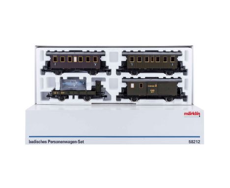 MÄRKLIN Badisches Wagen-Set 58212, Spur 1, bestehend aus zwei Personenwagen mit Bühne, einen Gepäckwagen sowie einen Niederbo