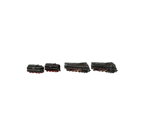 MÄRKLIN 2 Schlepptenderloks 'SK 800', Spur H0, 1939-51, je schwarz, stromlinienförmig, Druckguss-Gehäuse, Version 1951: gesch
