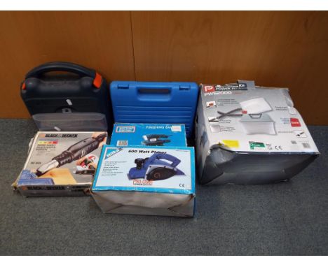 A quantity of power tools to include a Performance Power PWS2000 wallpaper stripper, a Hilka 600 watt planer, a finishing san