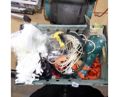 Mixed tools and garden equipment. All electrical items in this lot have been PAT tested for safety and have passed. This does