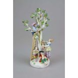 MEISSEN Figurengruppe "Apfelernte", 1. Wahl, 20. Jh.