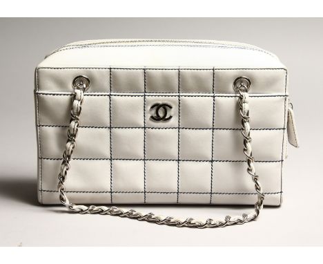 Chanel very Vintage tassel bag 