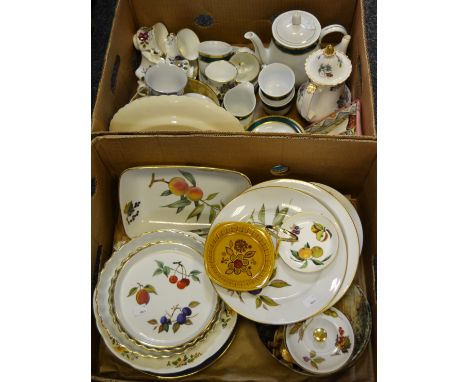 Ceramics - Worcester Evesham pattern oven to tableware flan dishes; plates etc; Staffs part tea service (2 boxes)