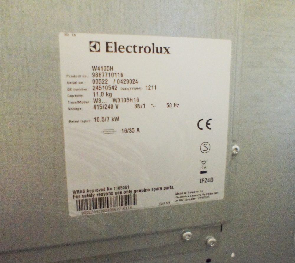 1 Electrolux W4105H, 3 phase commercial washing machine with soap