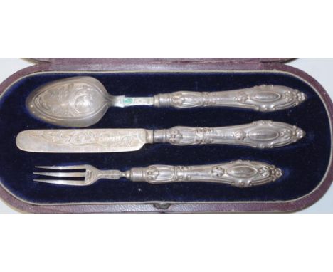 Cased Victorian 3 piece Christening cutlery set including: knife, fork, and spoon, in original fitted presentation case, (wor