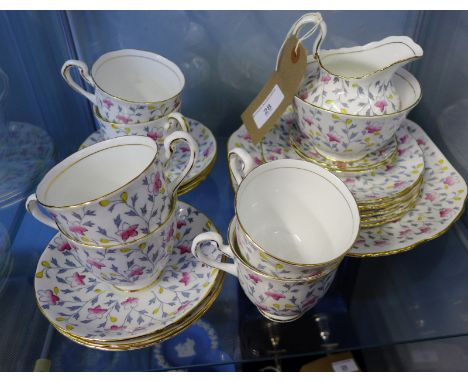 New Chelsea fine bone china 'Rayan' pattern six place tea set, comprising six cups, six saucers, six side plates, cake plate,