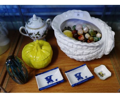 Mixed lot to include a white glazed shell planter, hardstone eggs and grapes, Wedgwood jar and cover, two Japanese blue and w