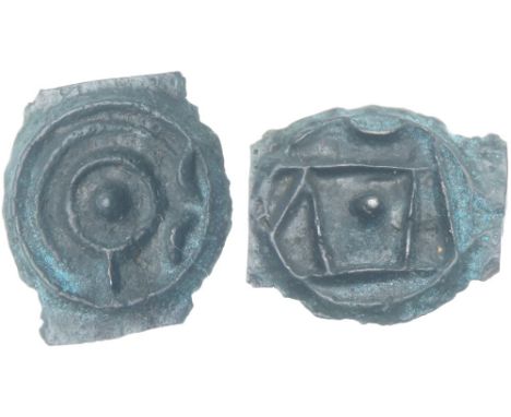 Cantiaci Nipples type potin. Circa 1st century BC. 1.63g, 15mm. Crude outline head around a large central nipple. R. Crude ou