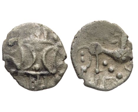 Iceni ECEN silver unit. Circa 10-43 AD. Double crescent emblem on verticle wreath. R. Horse right, large oval head, S below h