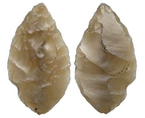 Neolithic leaf-shaped flint arrowhead, type 1c, circa 4000BC-3000BC. A finely worked example that survives intact. 31mm x 18m