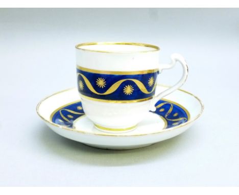 FLIGHT WORCESTER CUP AND SAUCER CIRCA 1790 WITH COBALT BLUE BANDING AND GILT DECORATION (SOME WEAR)