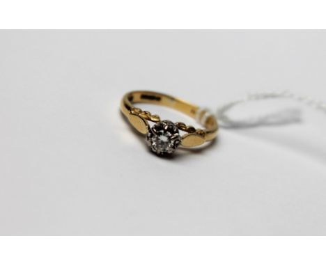 18 ct gold and diamond ring, size K