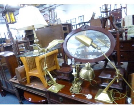 A PAIR OF MODERN DESK LAMPS, another desk lamp, table lamp with shade, etc (5)