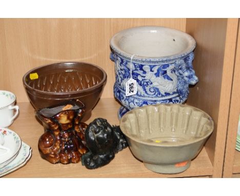A GERMAN SALT GLAZED FOOTED JARDINIERE, impressed '384' to base, height approximately 17cm diameter x approximately 17cm, tog