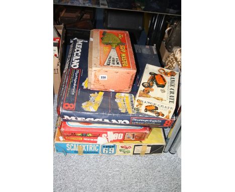 A BOXED SCALEXTRIC GT SPEED SET 69, contents not checked but appears largely complete, with two damaged cars, Mirage Ford, No