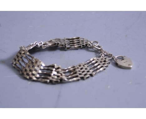 A SILVER FIVE BAR GATE BRACELET, approximate weight 20.0 grams