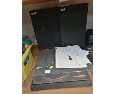 Dual record player and two Audio Master speakers