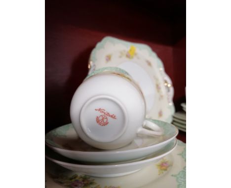 Noritake floral patterned tea set