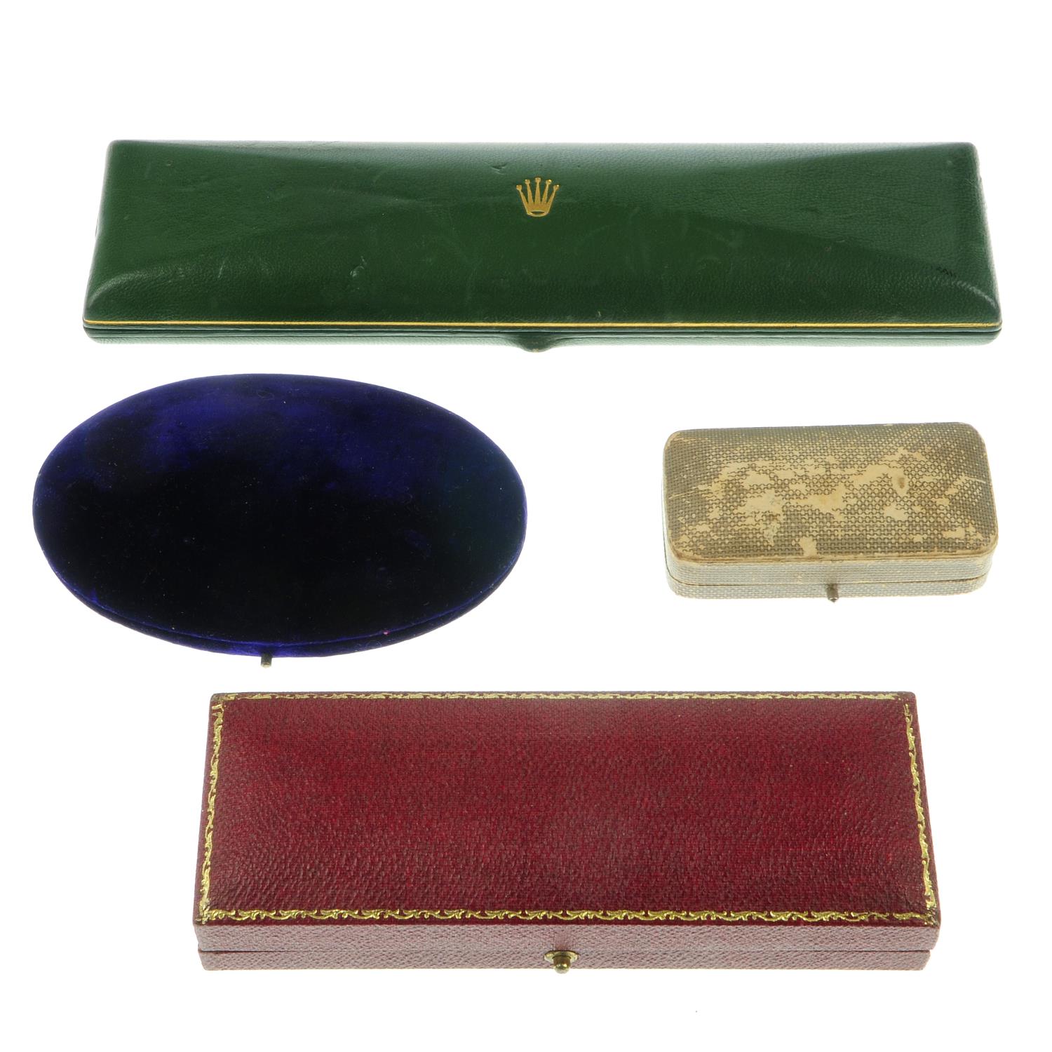 Thirtytwo antique jewellery boxes. To include a H. Samuel brooch box