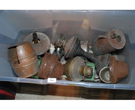 Quantity of oil lamp parts, etc.,