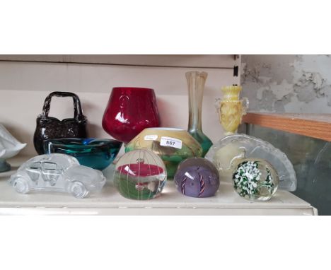 Art glass - 11 items including tri-lobed blue/green cased bowl, Phoenician (Malta) and Caithness etc.