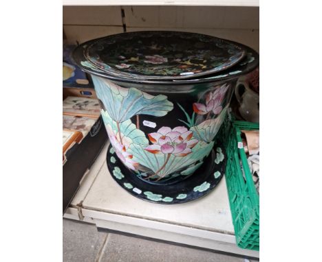 Large Chinese Famille Noire planter (diameter 40cm) on stand, together with cloisonne charger (diameter appx 37cm)