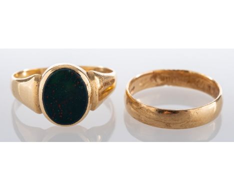 Two 9ct gold rings, including a bloodstone signet ring; and a band ring, ring, ring sizes P-R, total weight ca. 6.4gms.