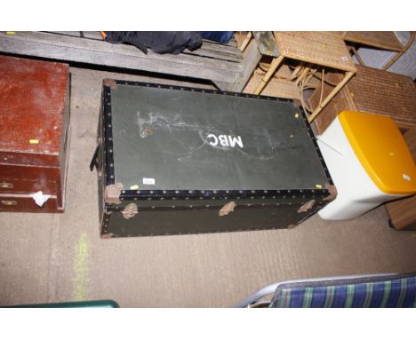 A storage trunk