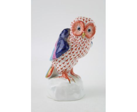Herend Pottery Owl, hand painted in Hungary. Height 12cm.  In good condition with no signs of restoration or damage.