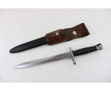 Swiss SIG M1957 bayonet with scabbard &amp; leather frog  excellent used condition 38 cm