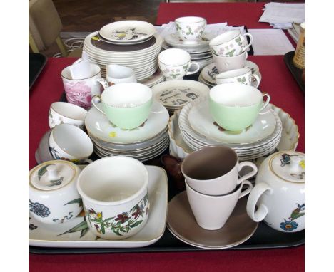 4 Fenton "Harvest Fruit " plates, Wedgwood, Worcester, Poole, Worcs "Palmyra" ware etc Condition report: see terms and condit