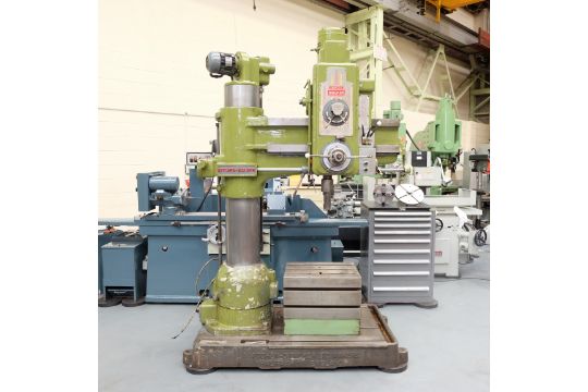 A Kitchen And Walker Model E2 3ft 6in Radial Arm Drill Radius Of