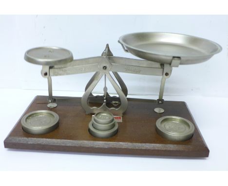 A set of Johnsons 12A balance scales in original box 