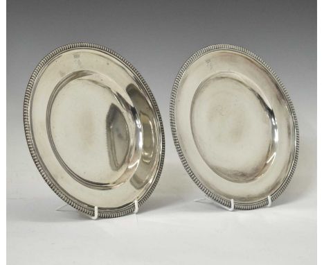 Pair of Victorian silver circular lunch plates with gadrooned border, sponsor's marks of John Hunt &amp; Robert Roskell, Lond