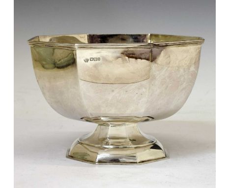 Late Victorian silver bowl of octagonal form upon conforming octagonal stepped foot, sponsor's mark of William Hutton &amp; S