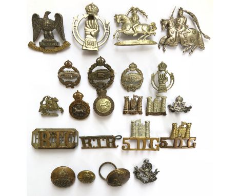 22 insignia items, mainly cavalry/yeomanry. Cap badges &nbsp;Royal Scots Greys Officer silvered and gilt, Royal Armoured Corp