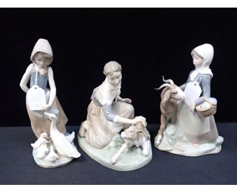 LLADRO: GIRL WITH CALF, GIRL WITH GOAT AND GIRL WITH GEESE (3)